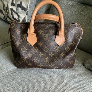 Authentic lv speedy 25